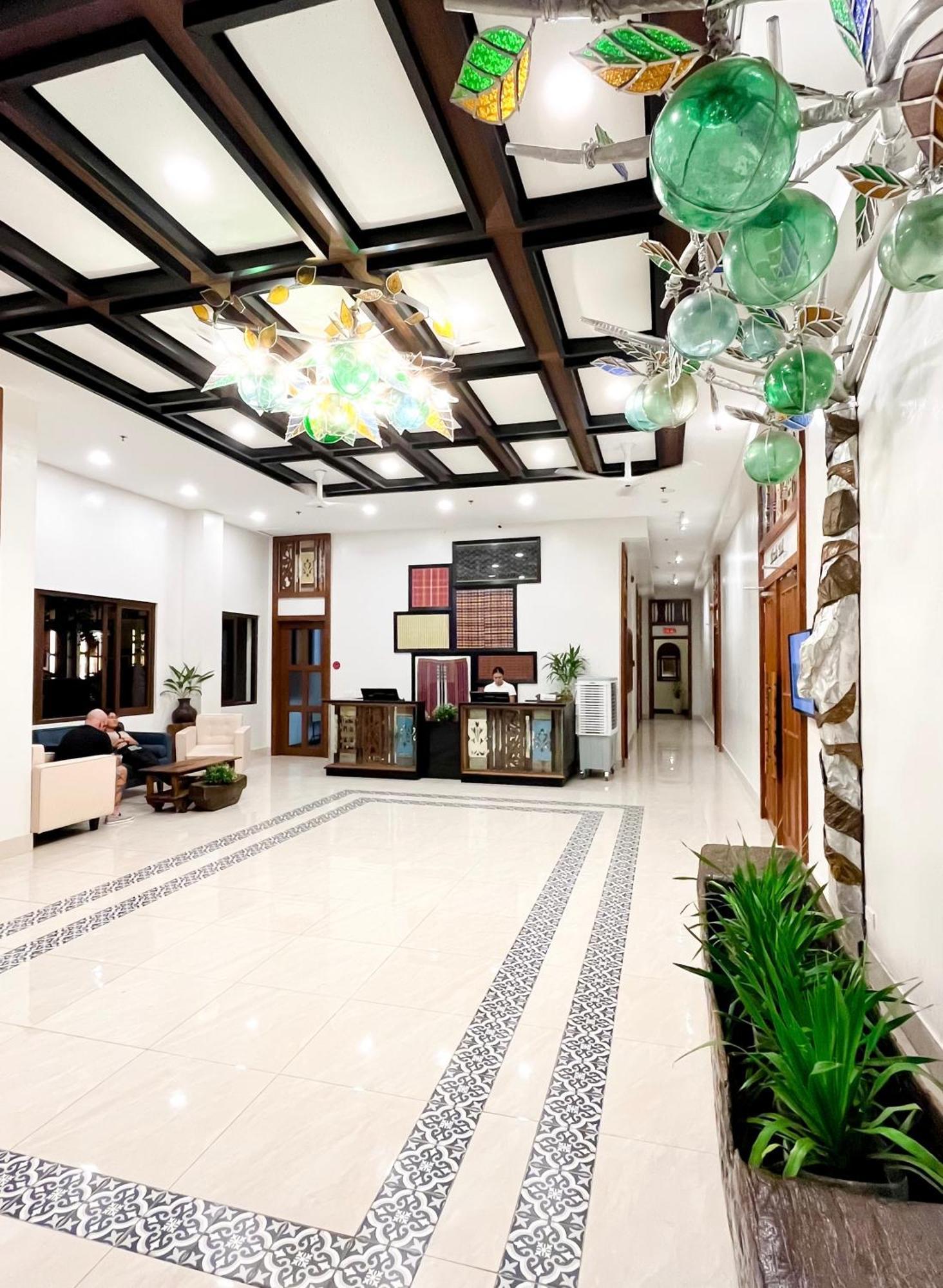 Nature'S Village Resort Bacolod Exterior foto