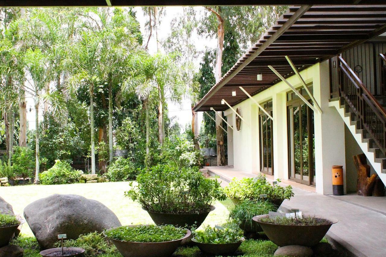 Nature'S Village Resort Bacolod Exterior foto